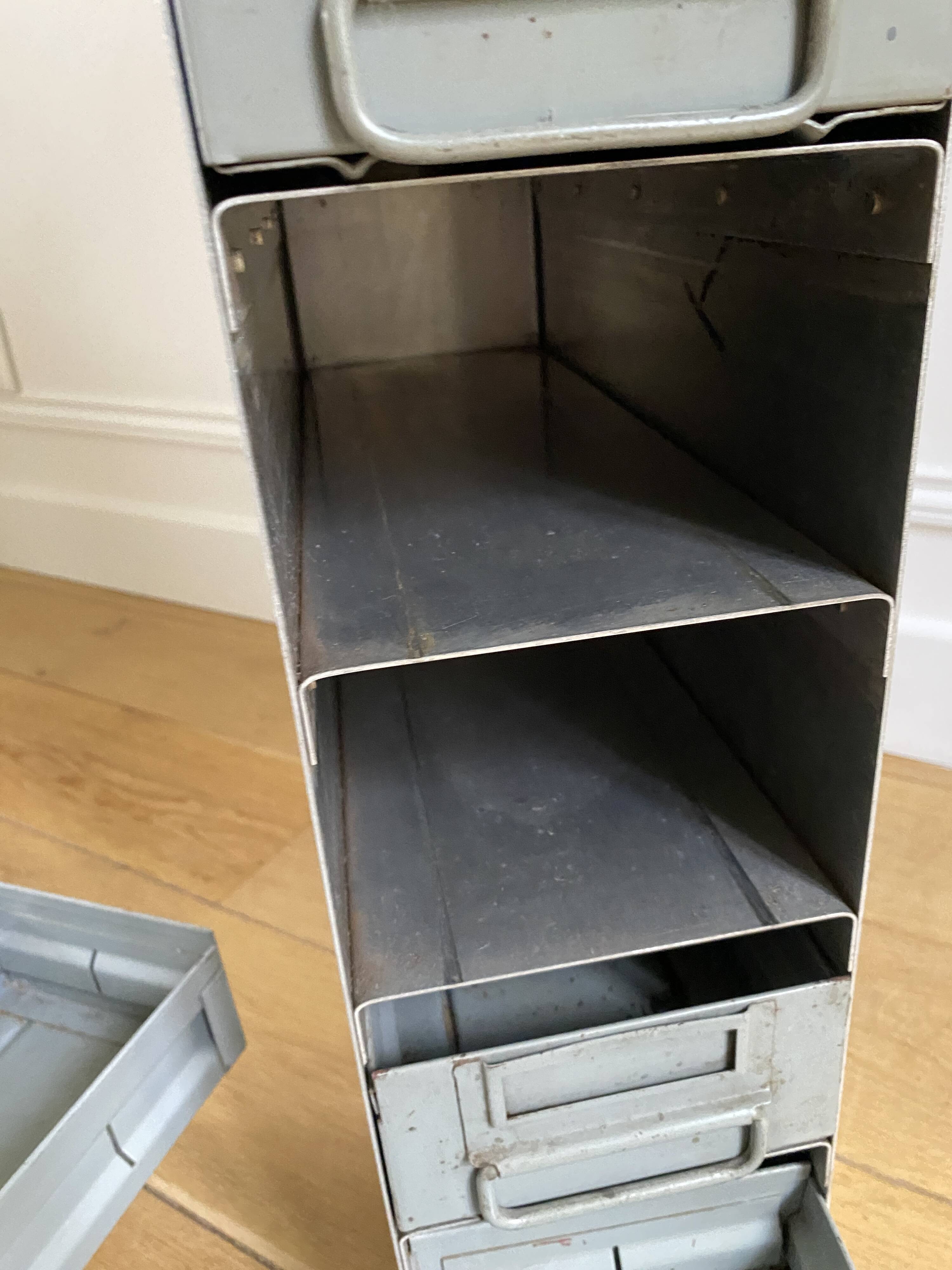 Meuble d'atelier en métal pour outils visserie 8 tiroirs vintage