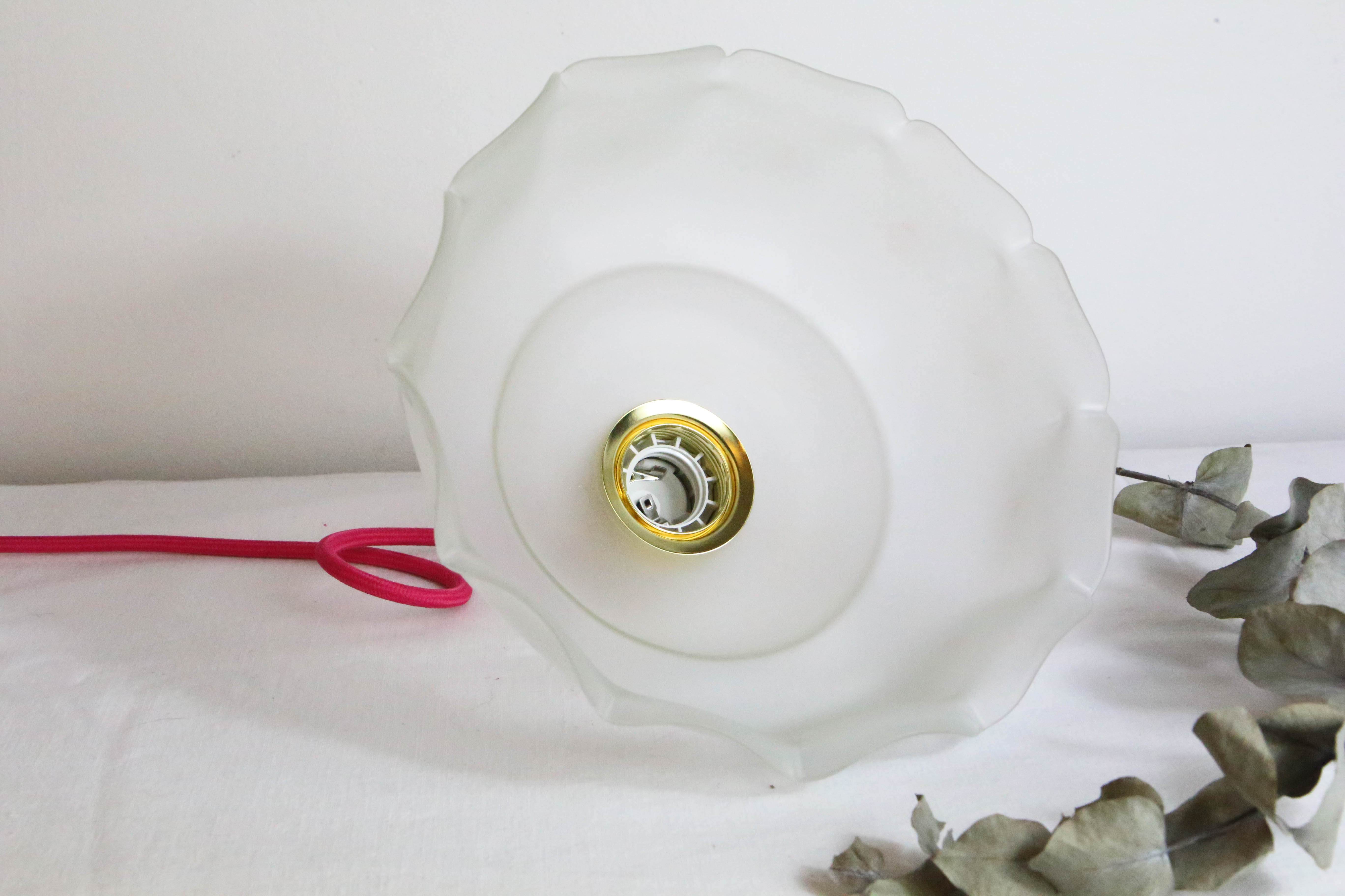 Suspension in white glass, vintage