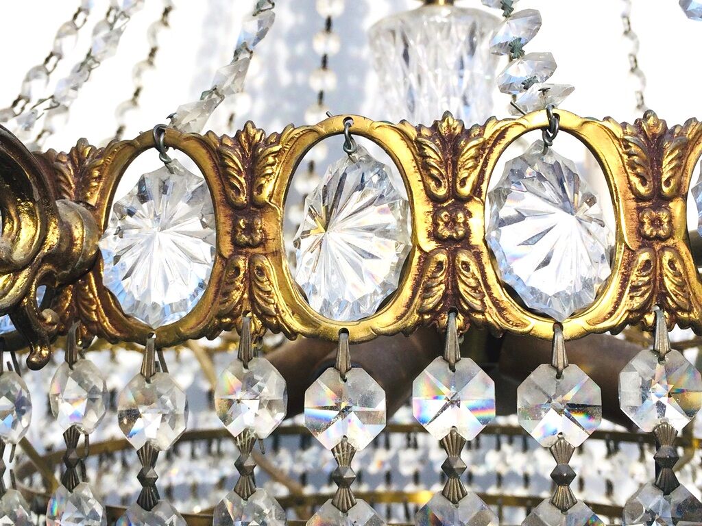 Hot air balloon chandelier 8 stamp fires