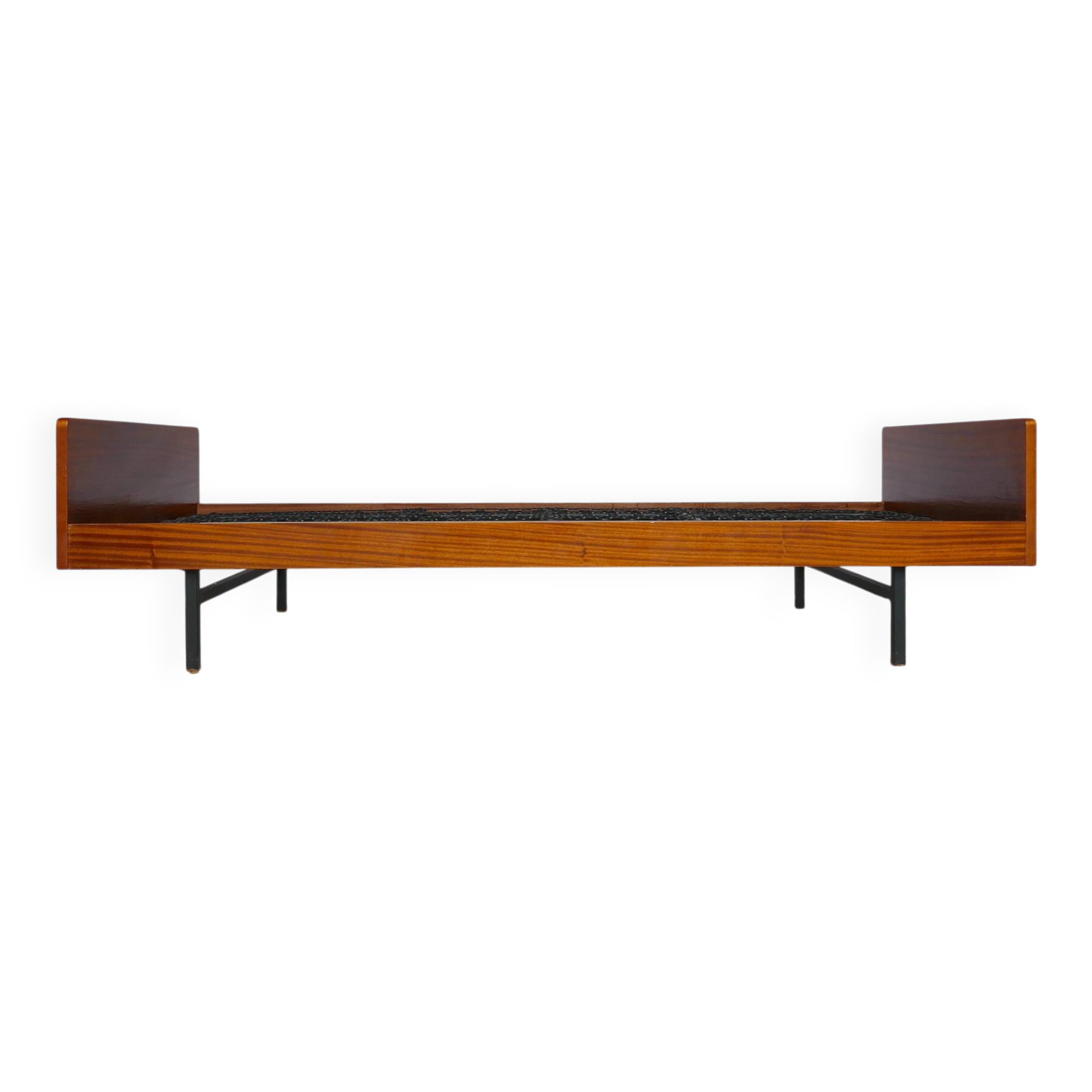Daybed LC8 A.R.P. Pierre Guariche 1955