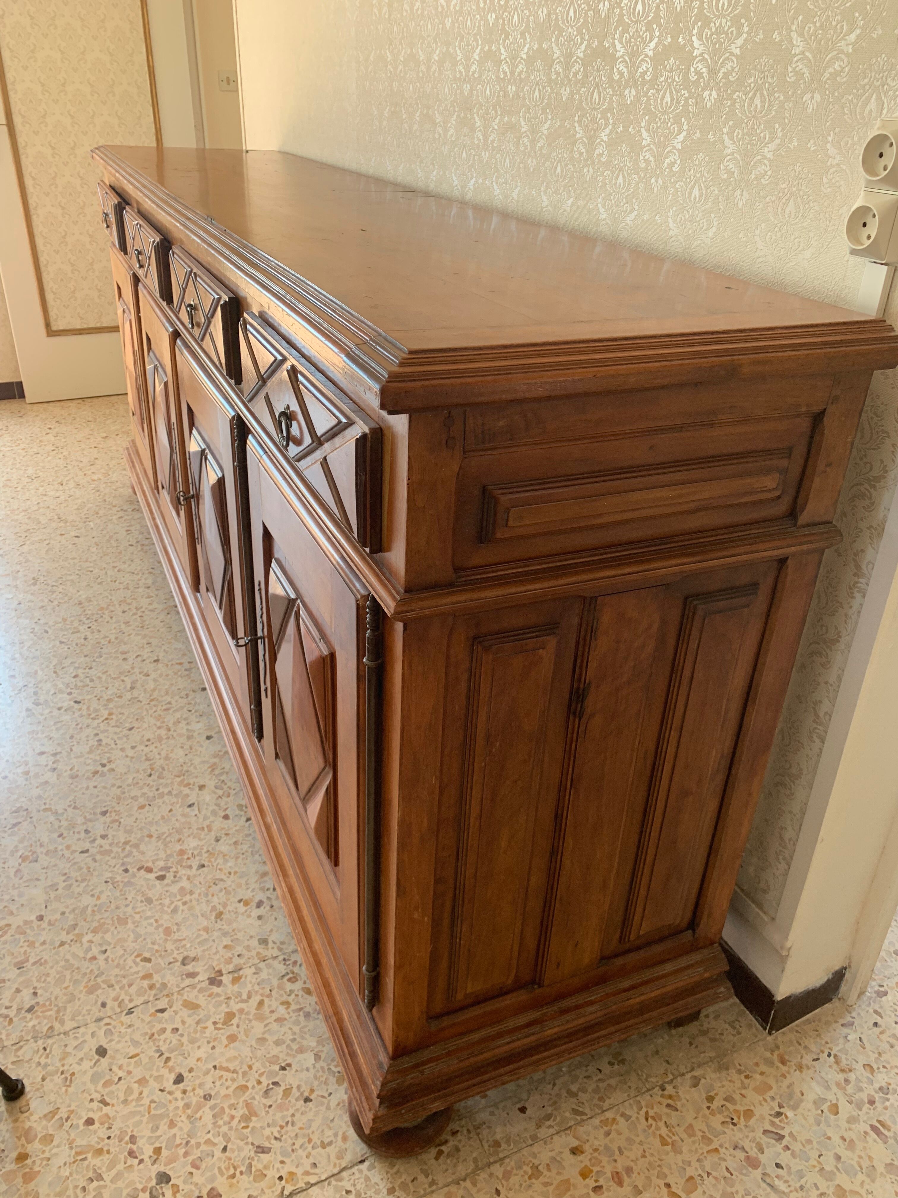 Vintage 4-door sideboard in solid wood