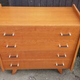 Vintage chest of drawers, tapered legs.