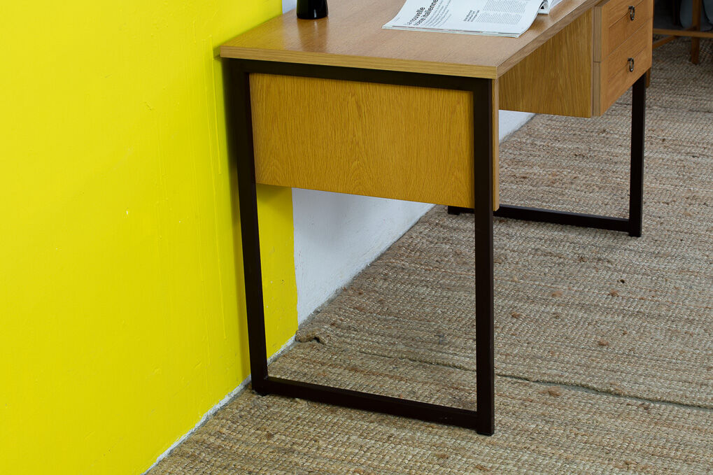 Scandinavian desk 120 cm