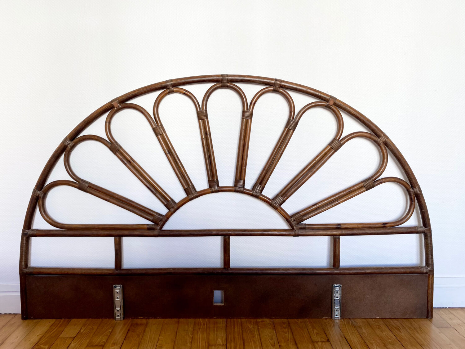 Rattan flower headboard