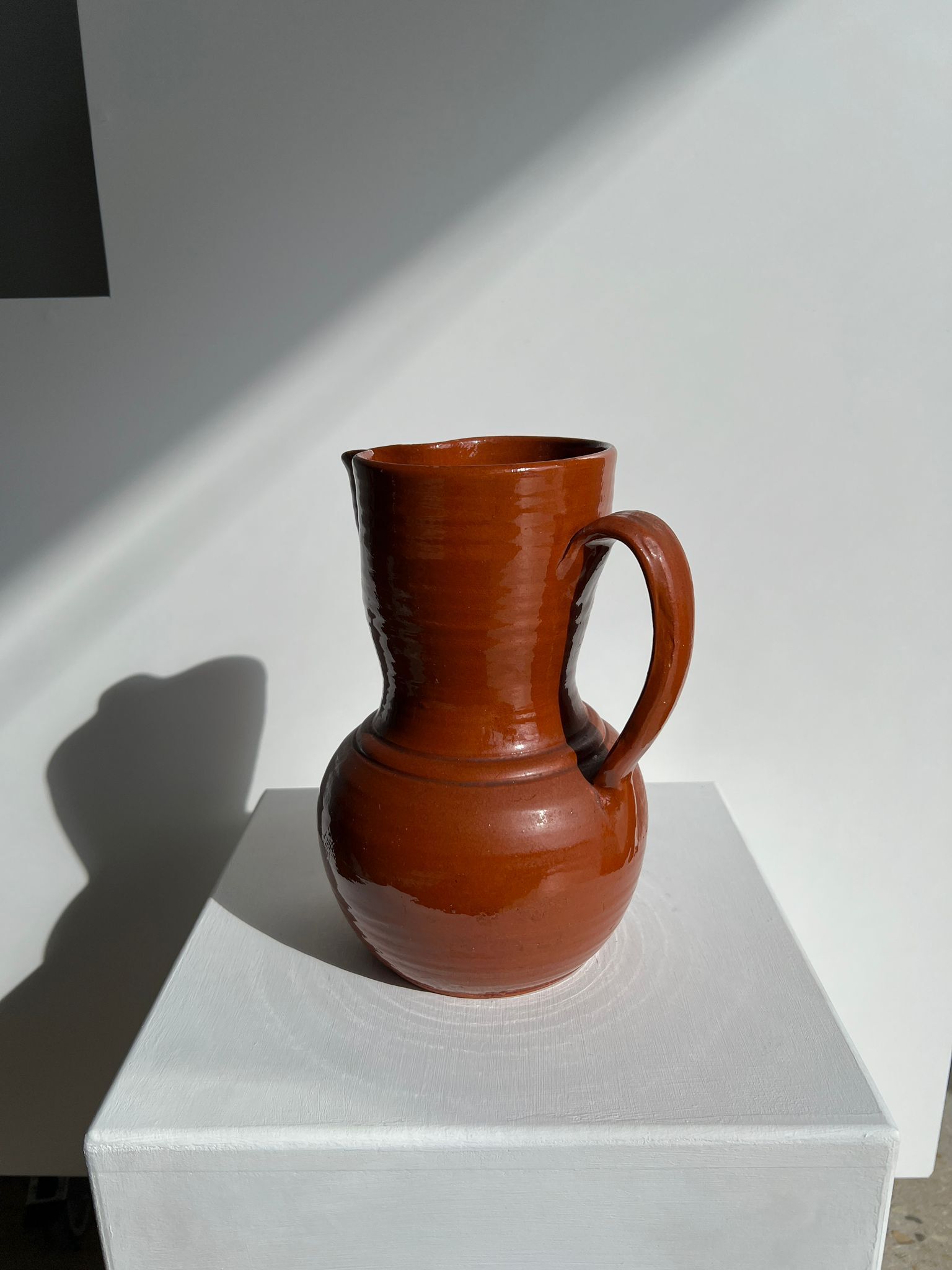 Two-tone brown ceramic wine pitcher H: 24cm