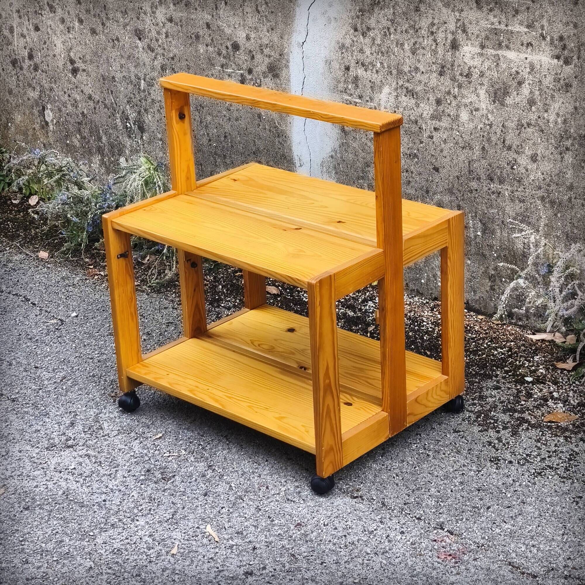 Scandinavian pine folding coffee table / serving table from the 1970s.