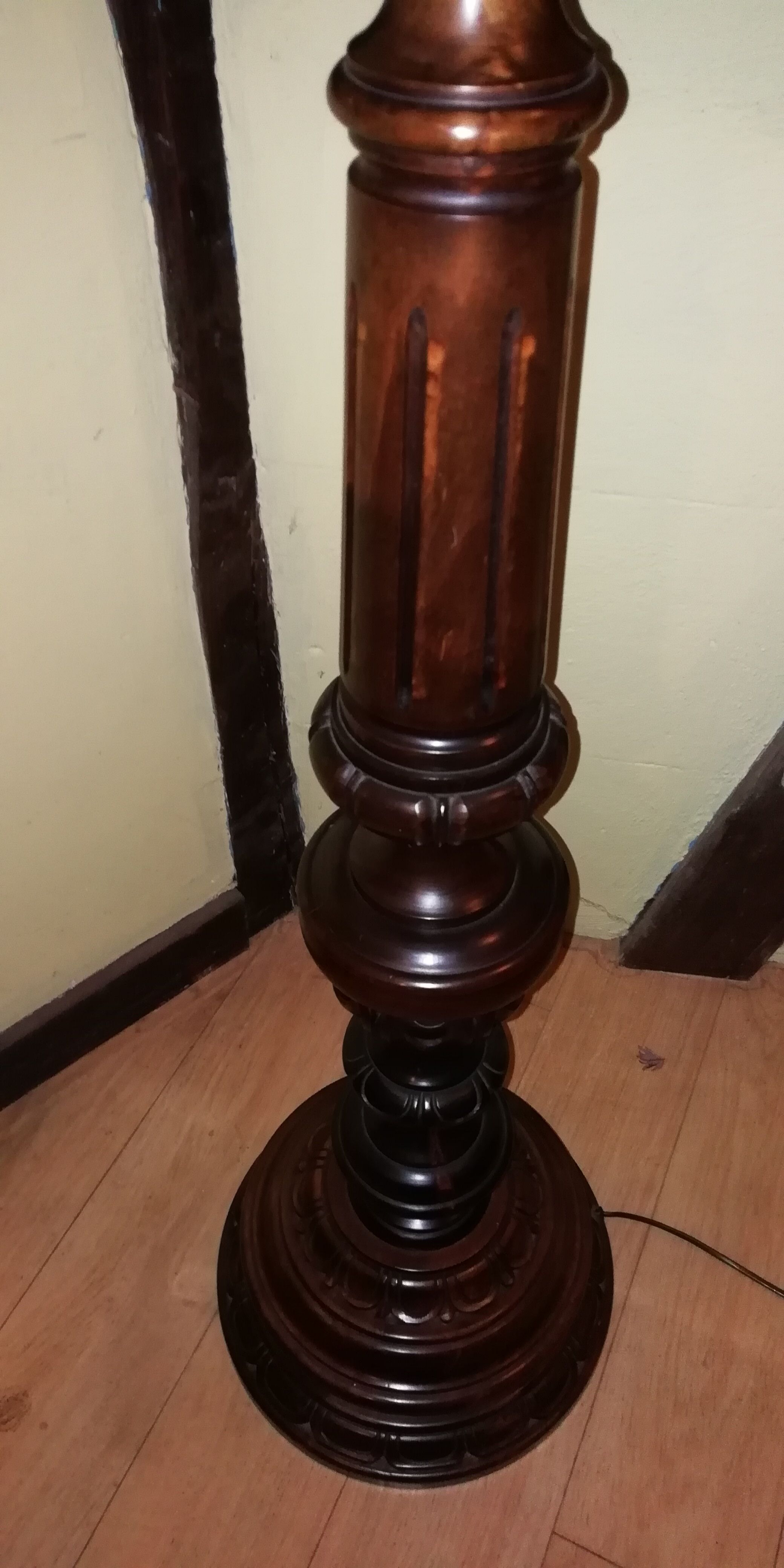 Wooden lamppost