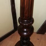 Wooden lamppost