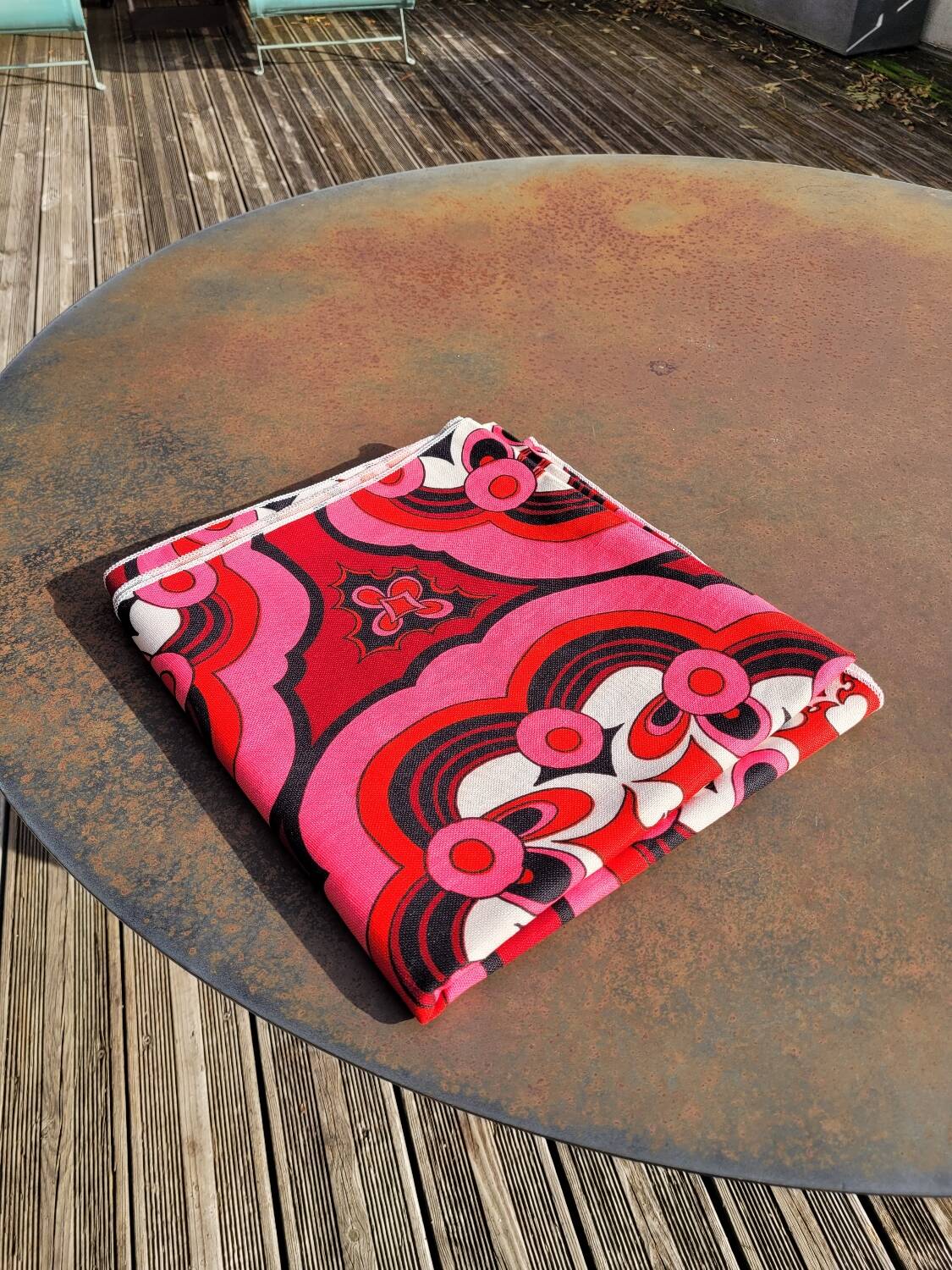 Nappe 137x130cm en tissu imprimé vintage