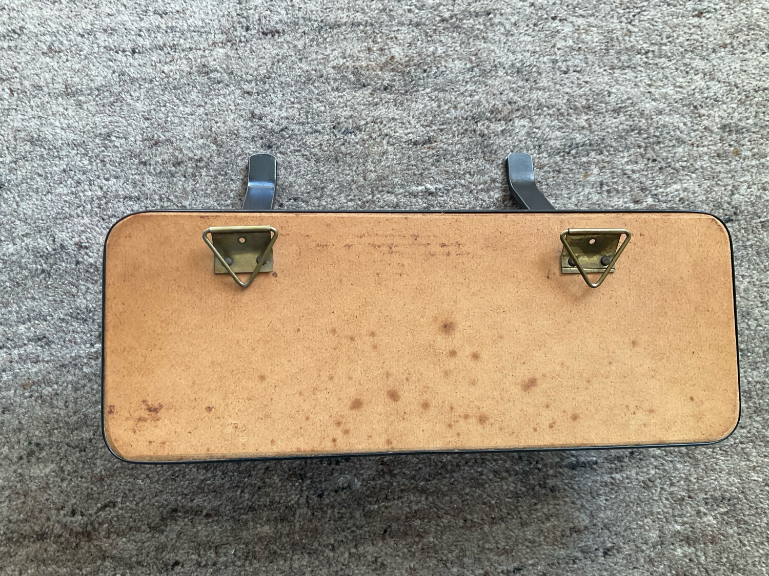 Coat rack in Formica from the 1970s.