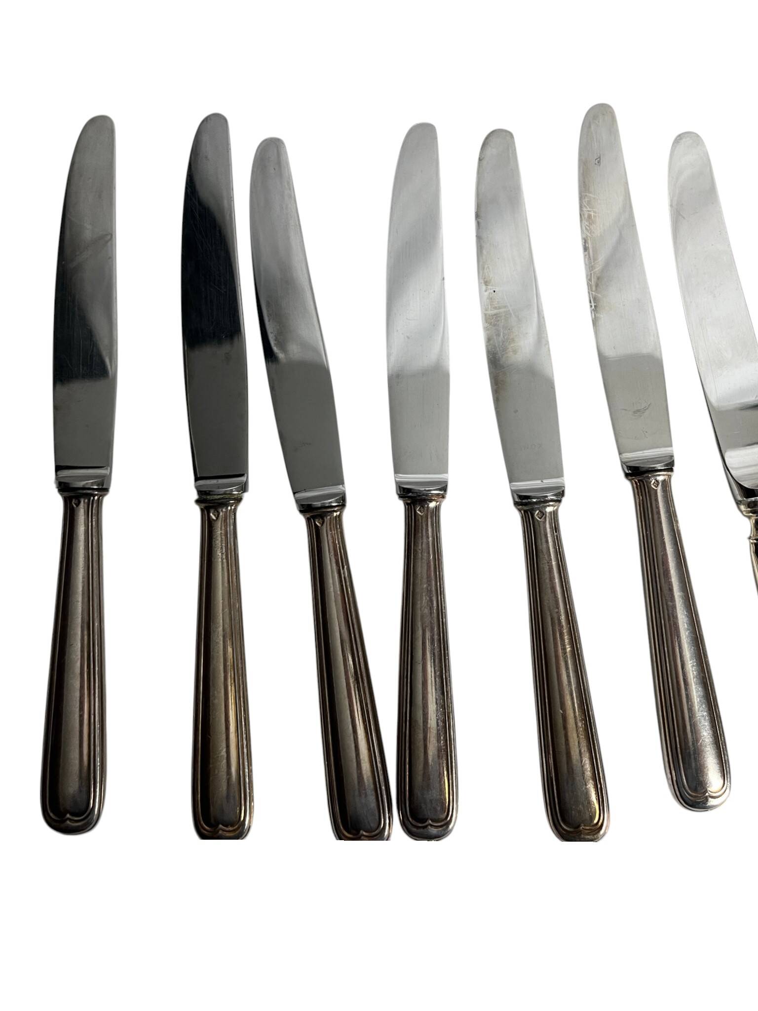 Important lot of 118 pieces of silver-plated metal cutlery by Ercuis, Christofle 20th century.