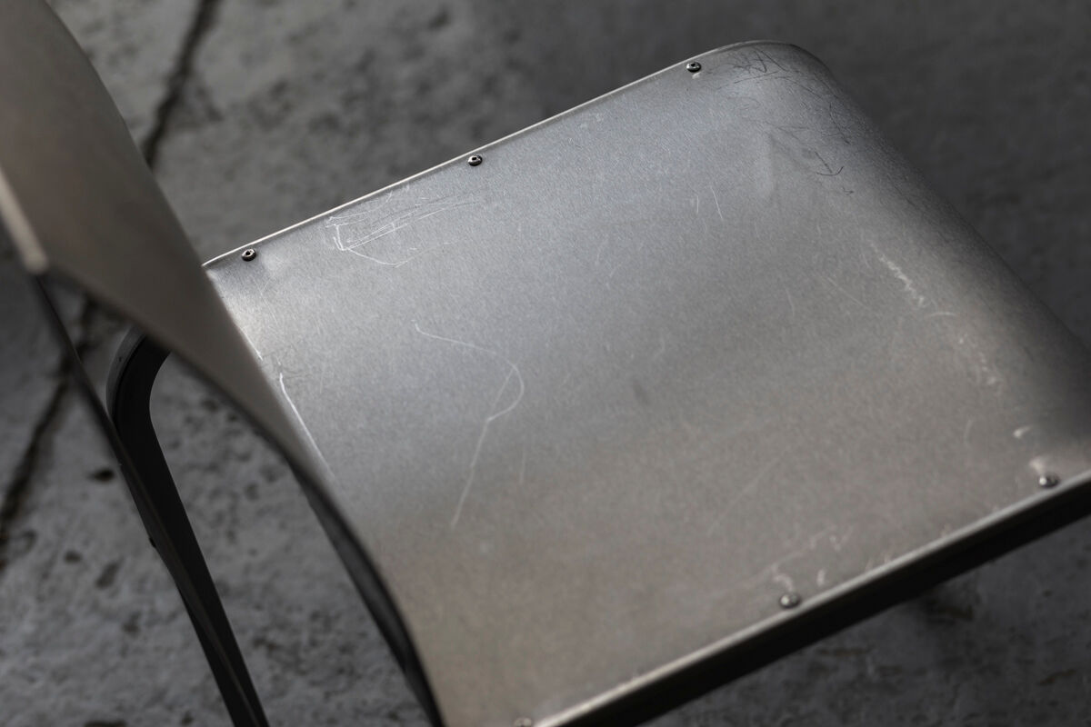 Set of 6 dining chairs in bent aluminum, 1980’s