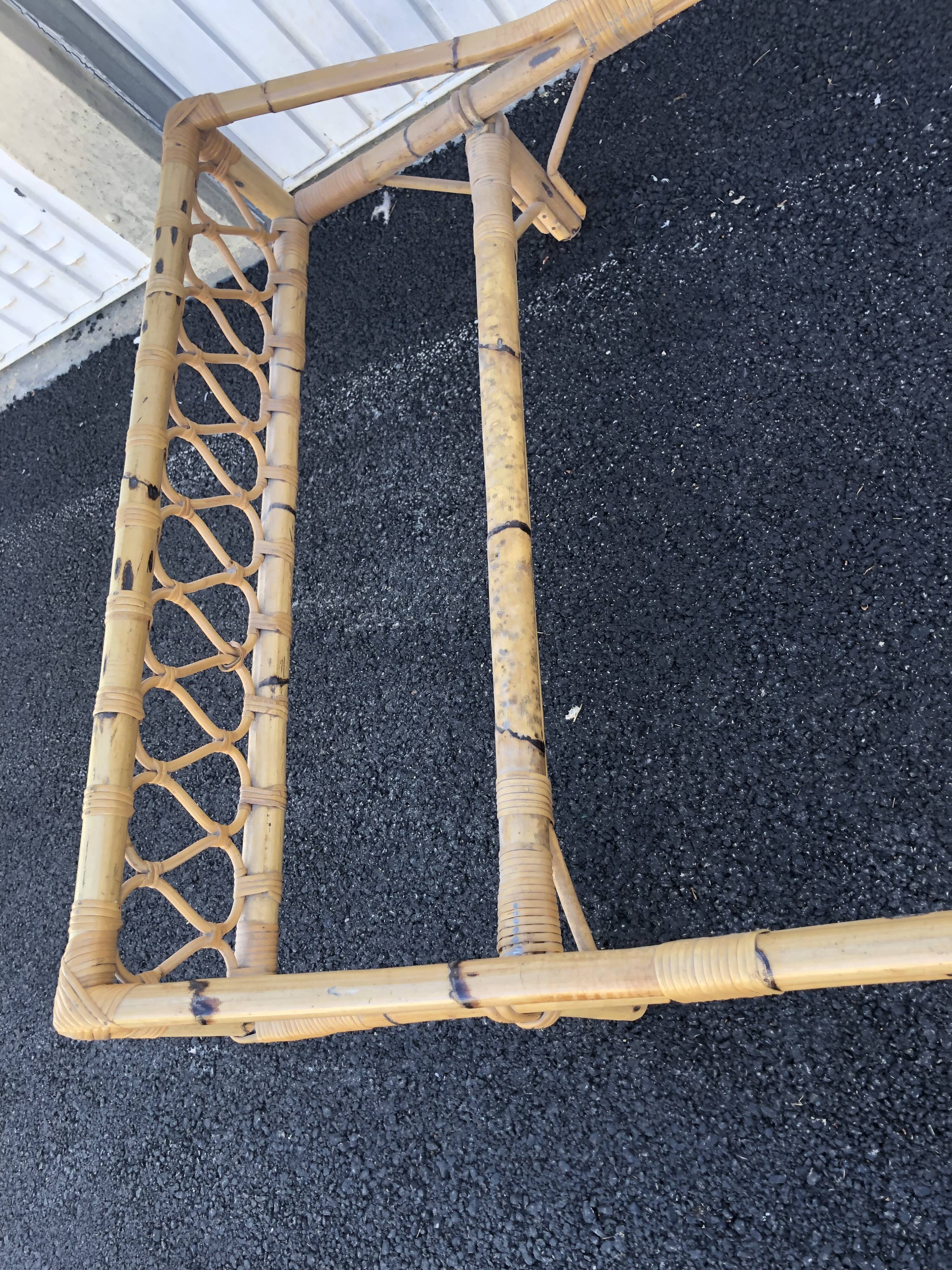 Vintage rattan bed one place