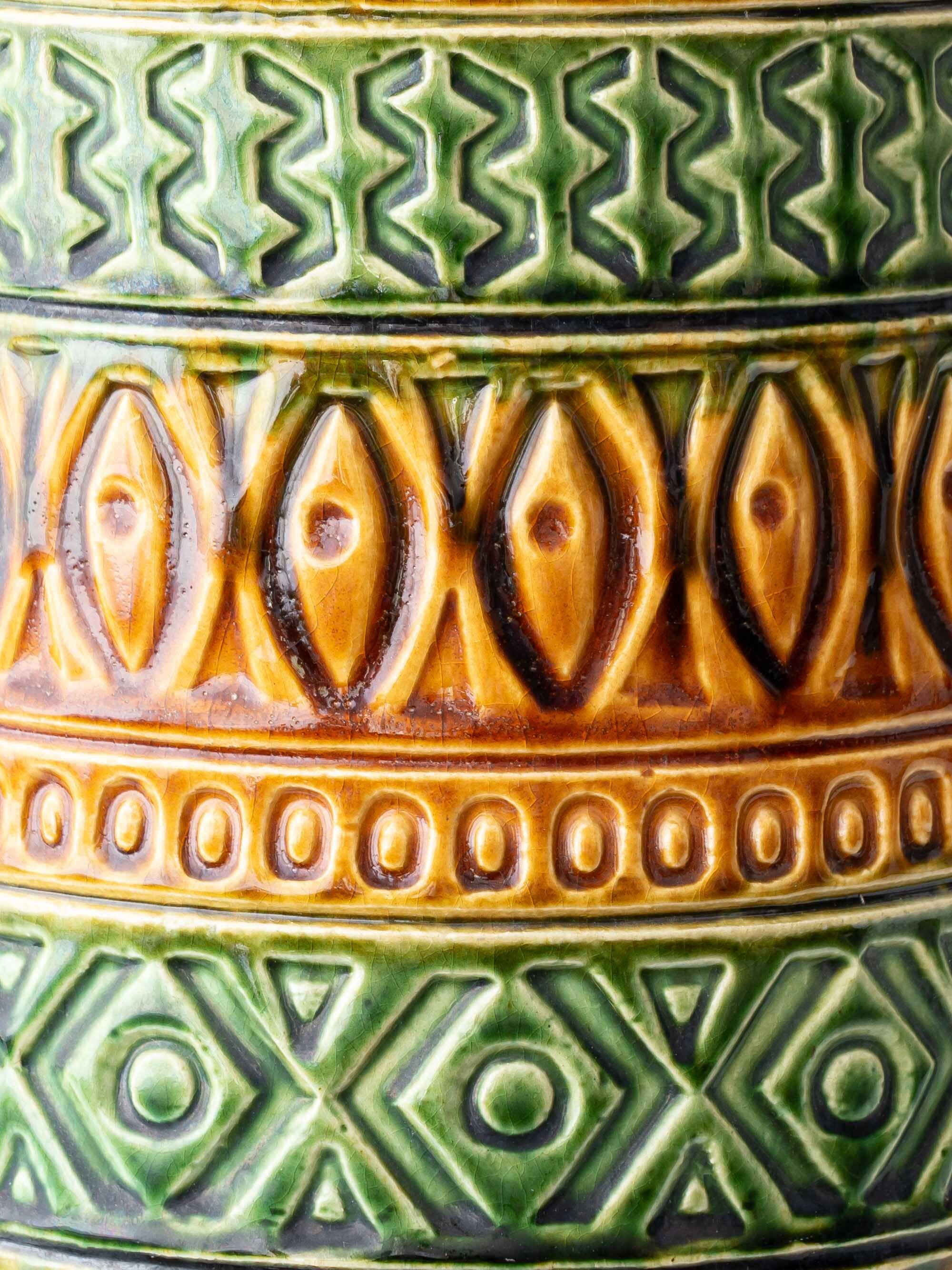 Lampe de table en céramique de style Bitossi des années 1960, émail vert ocre.