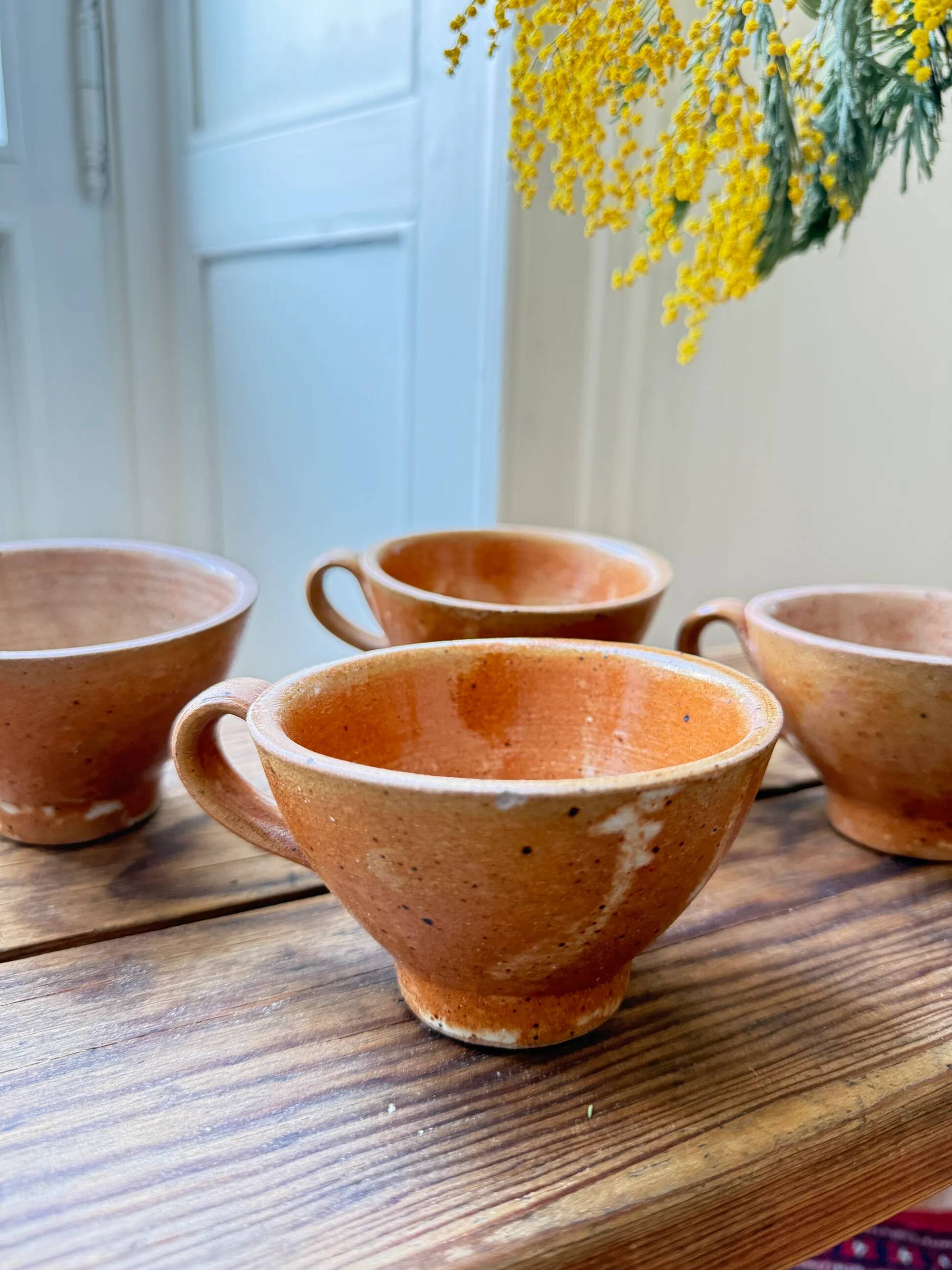 Lot de 4 tasses en grès – esprit artisanal