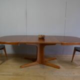 Baumann oval teak table with extensions