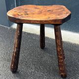 Tabouret brutaliste tripode