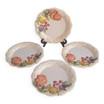 Dessert plates in slipware