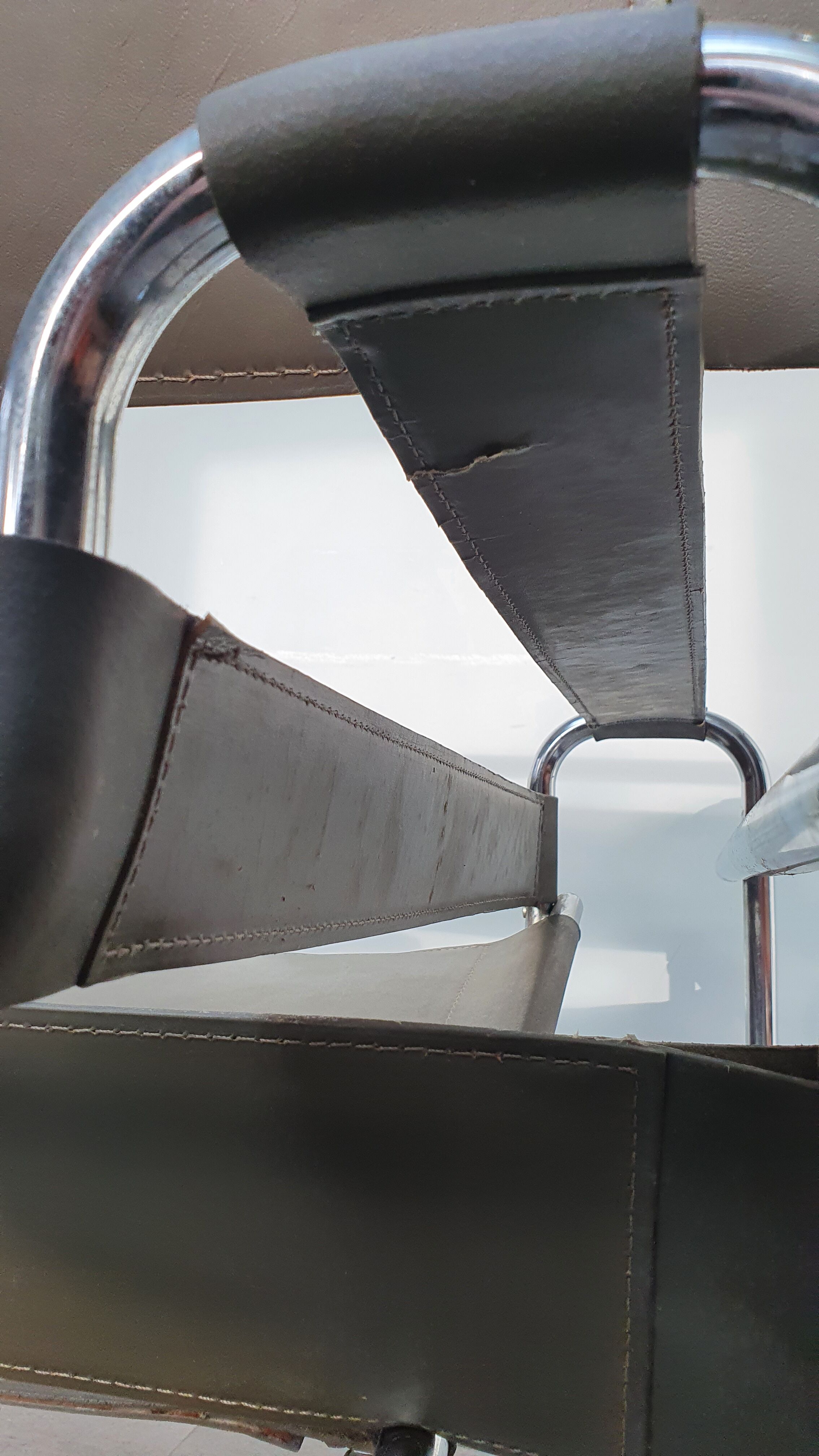 Fauteuil Wassily par Marcel Breuer années 80