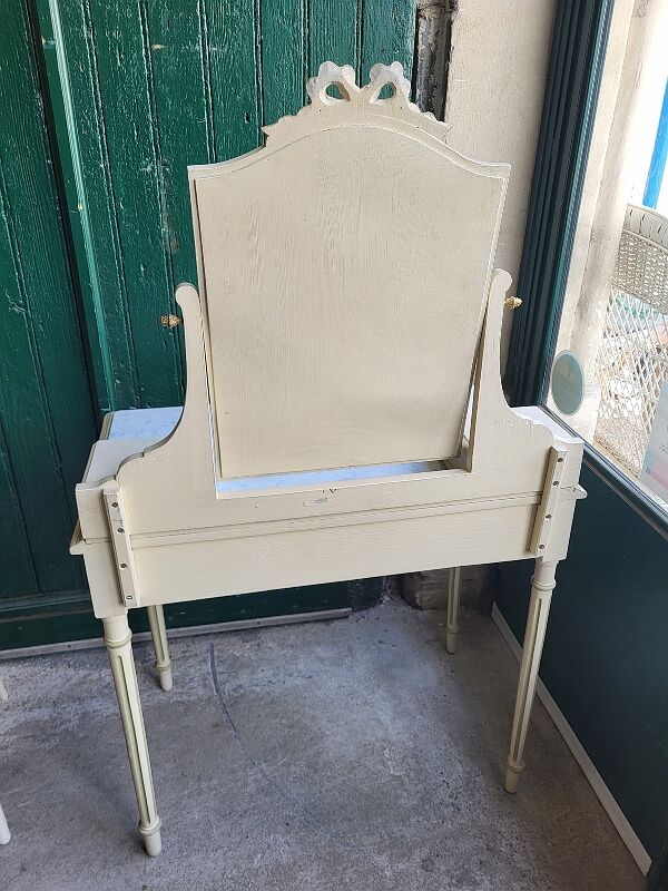 Coiffeuse de toilette avec sa chaise