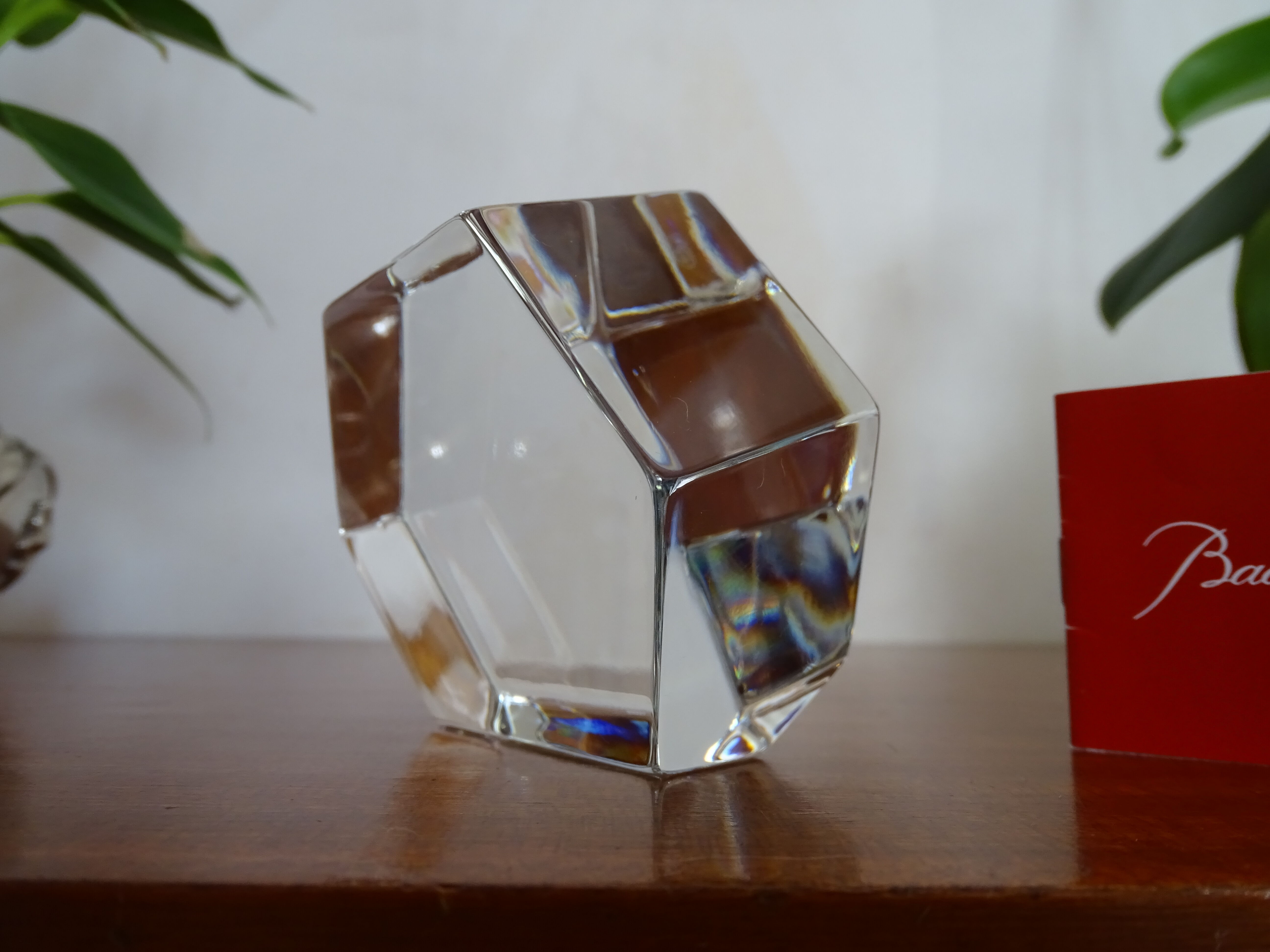 Baccarat crystal paper press - Signed hexagonal block