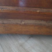 Louis Philippe style chest of drawers with 4 drawers in solid walnut and marble, 1900-1950.