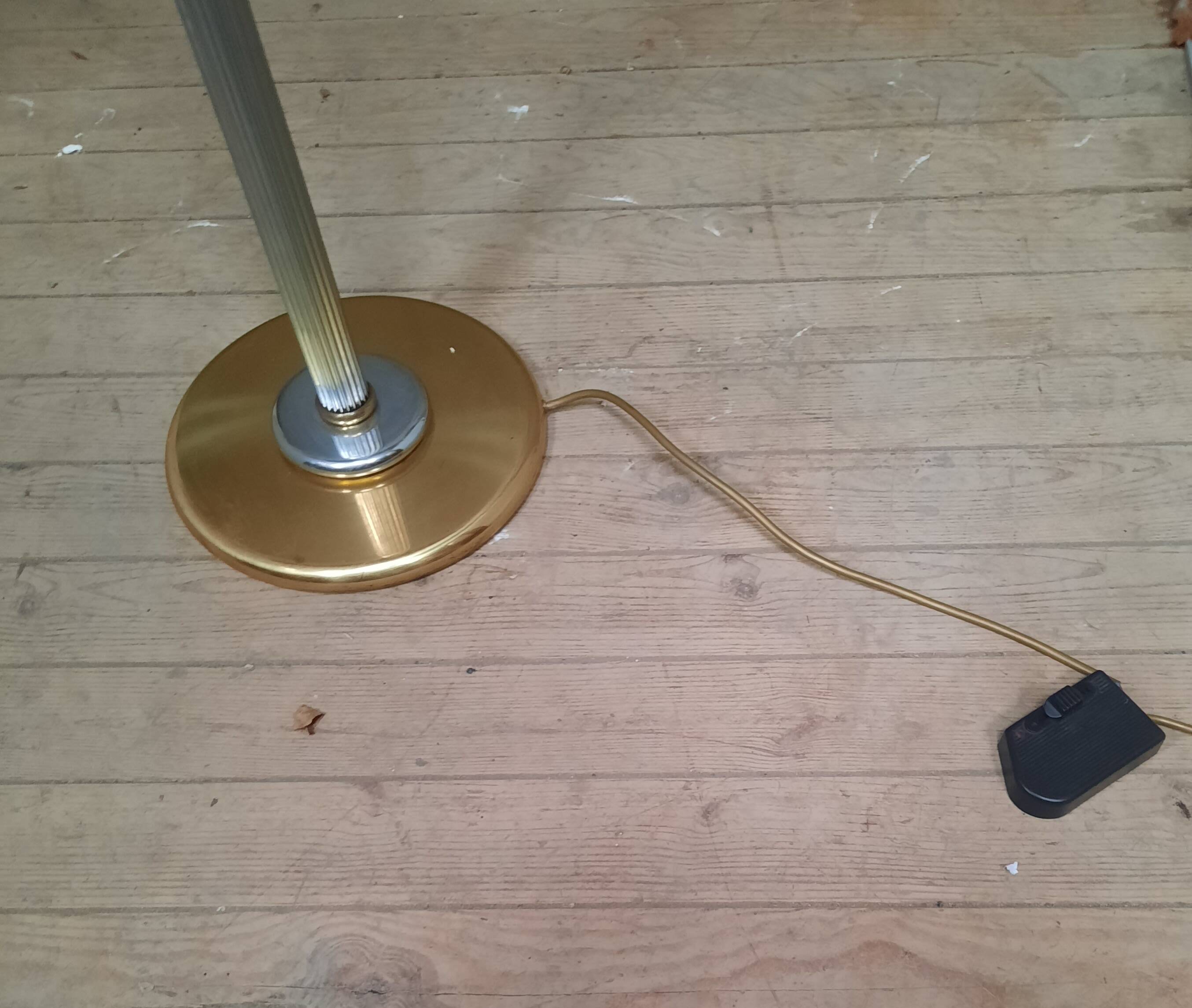 Stainless steel floor lamp