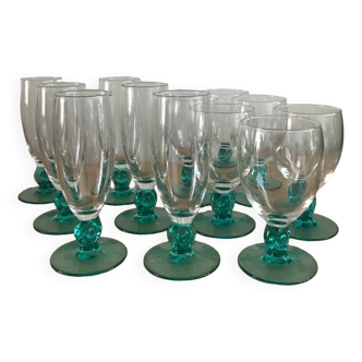 6 wine/water glasses and 6 luminarc champagne glasses