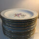 24 assiettes porcelaine fine