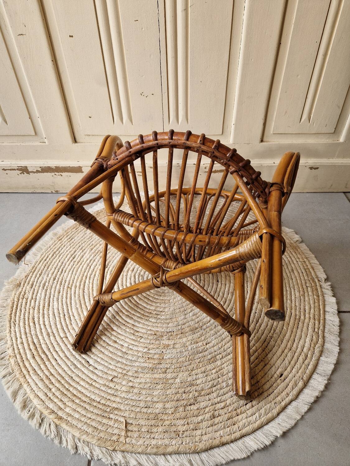 Ancien fauteuil en rotin enfant vintage