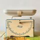 Old Lyssex kitchen scale - Force 10