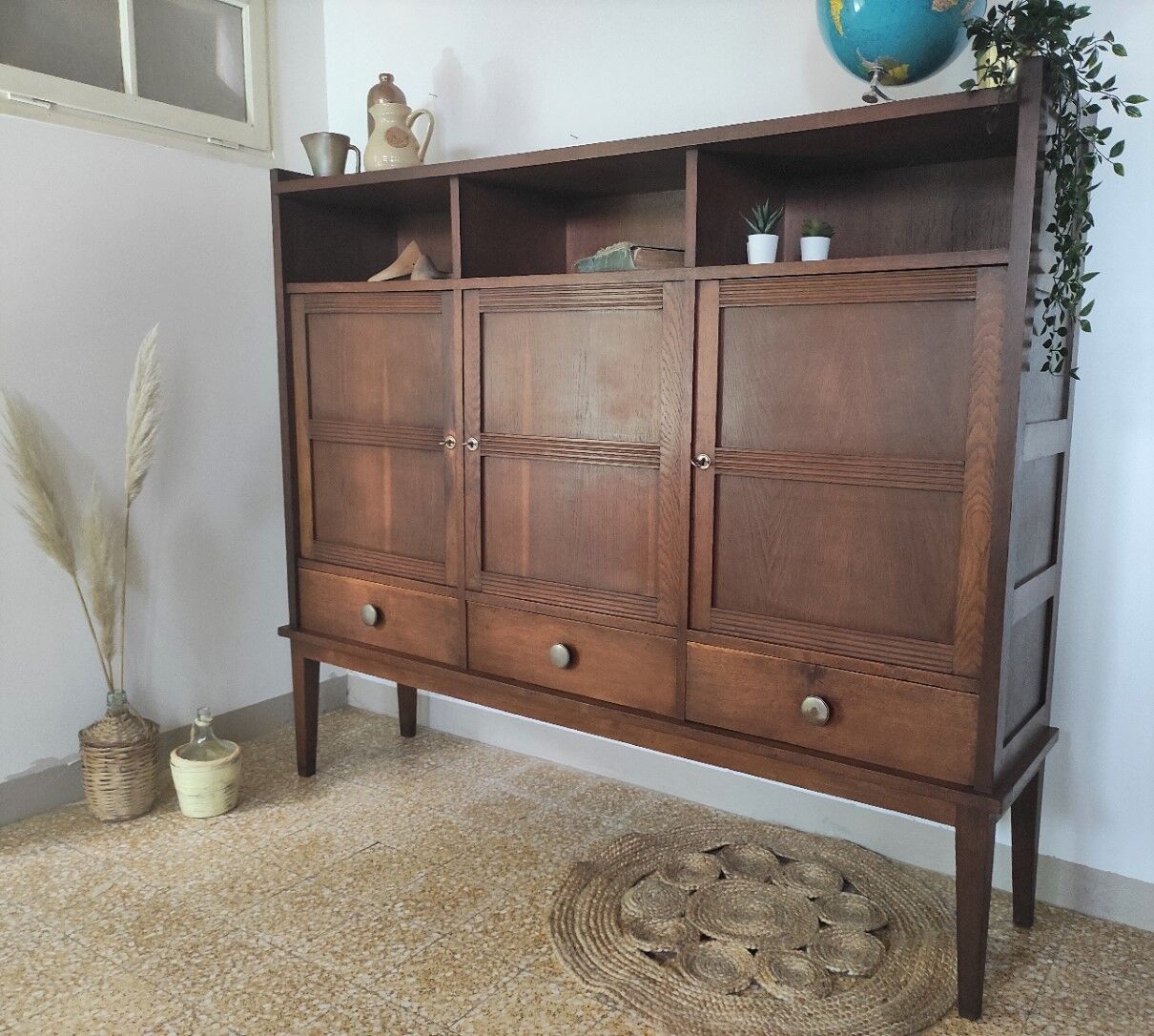Trade furniture