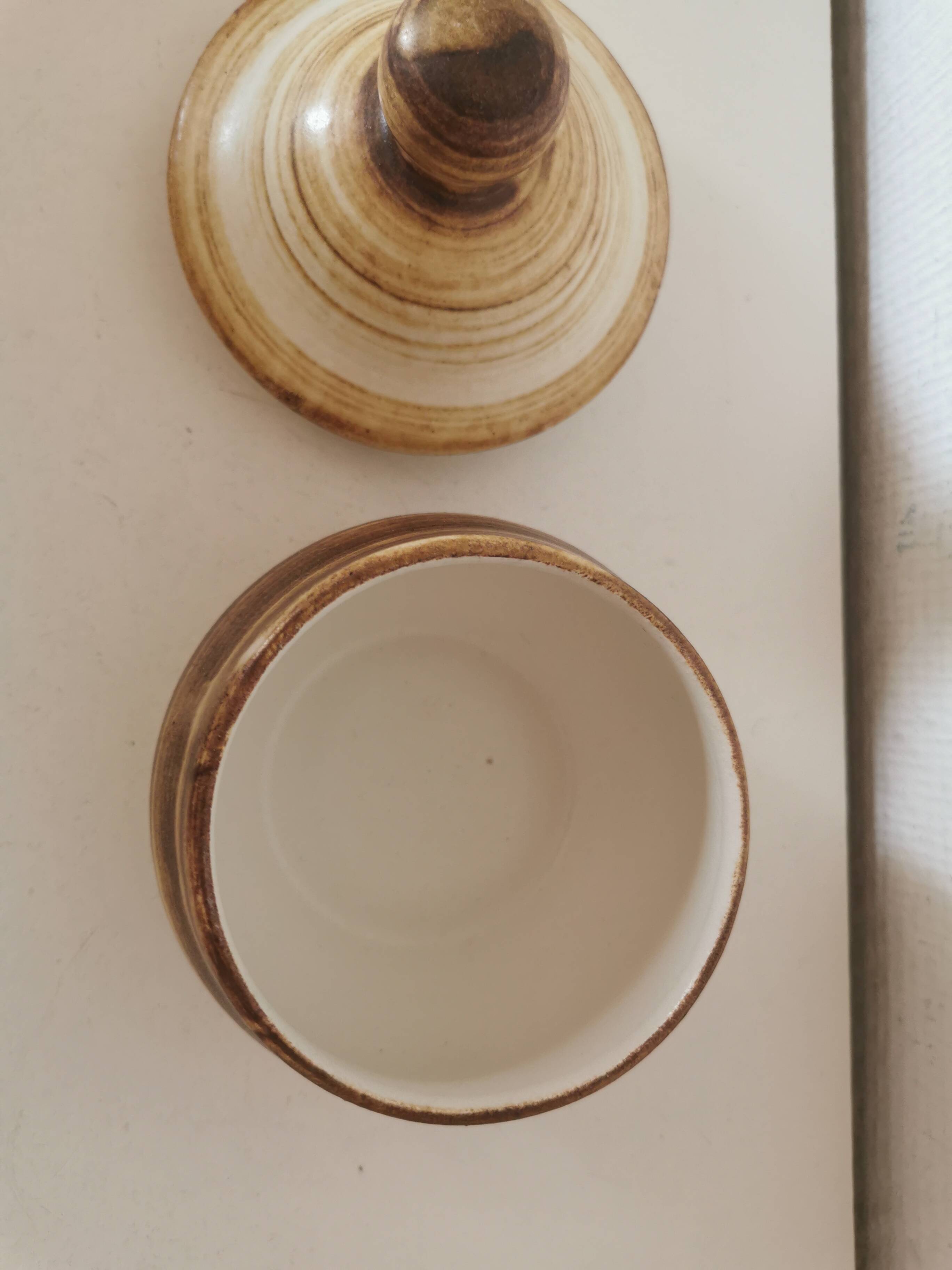 Longchamps beige and brown ceramic sugar bowl