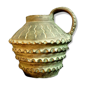 Cruche poterie primitive brutalist argile noire