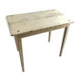 Patinee farm table