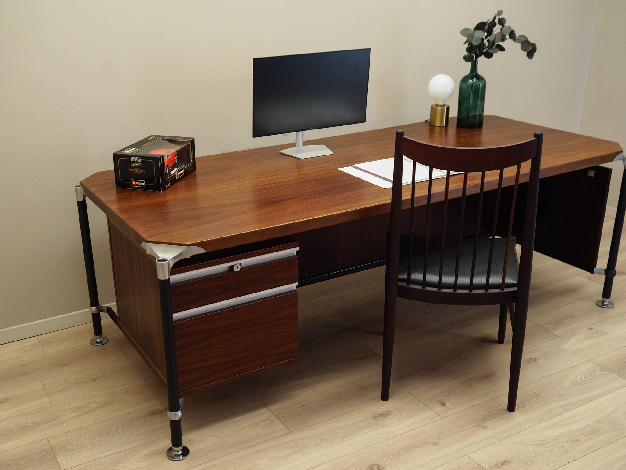 Rosewood desk, Italian design, 1970s, designers: Ico & Luisa Parisi, manufa