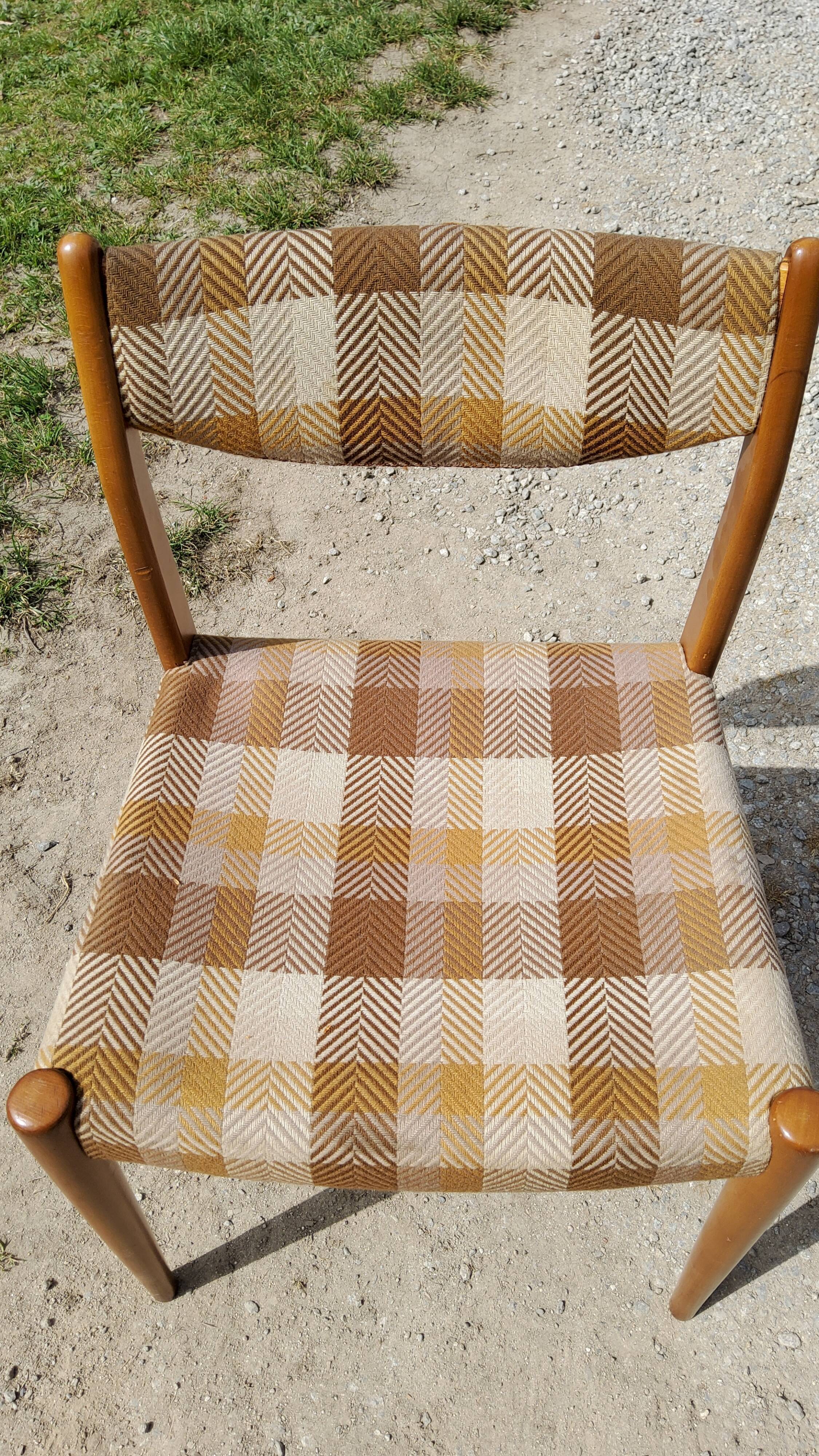 Set of 4 Scandinavian style chairs from the 70s