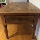 Table maie ancienne en noyer