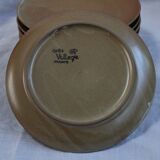 Service 9 flat plates sandstone Village CNP France