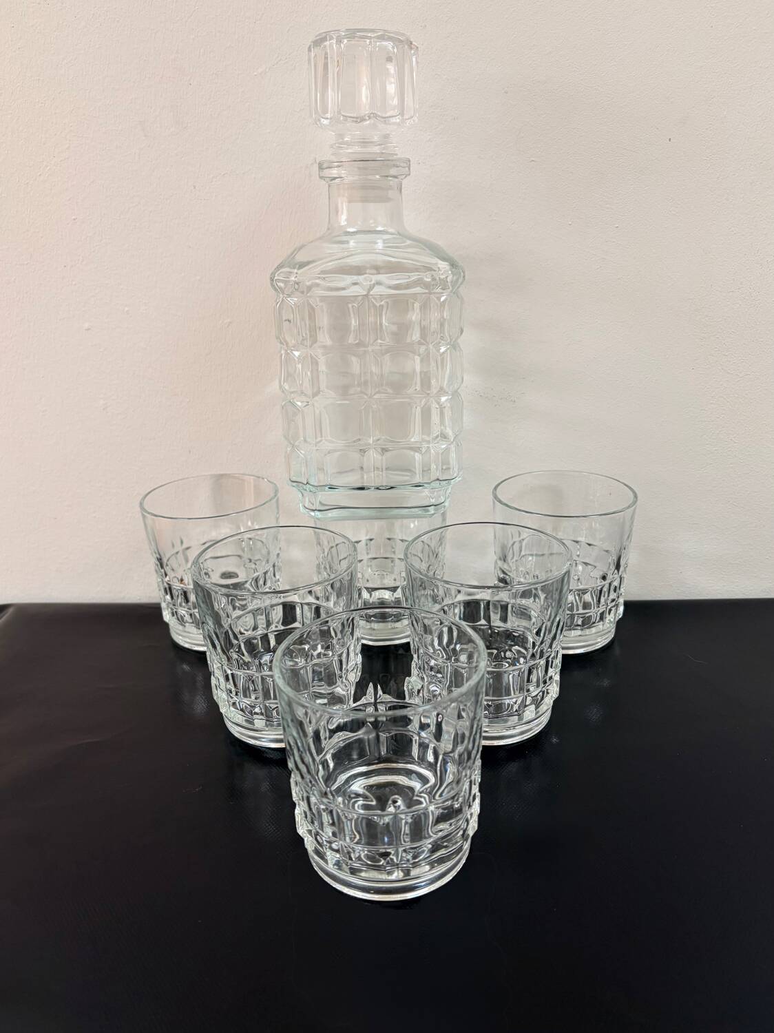 Luminarc Quadrille whisky service: decanter & 6 glasses from the 1970s.