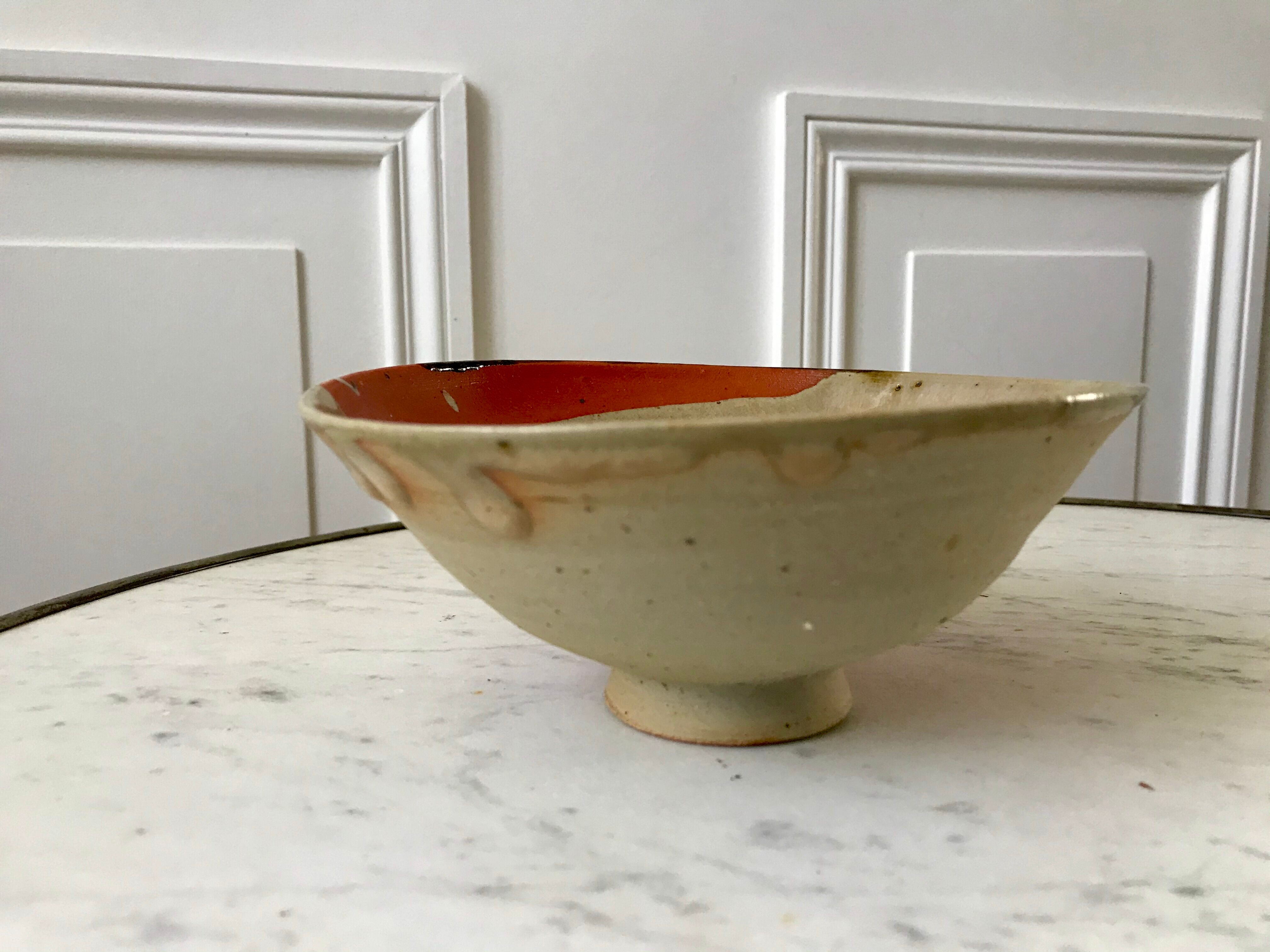 bol / coupe en céramique design émaillée asymétrique orange et beige années 60-70