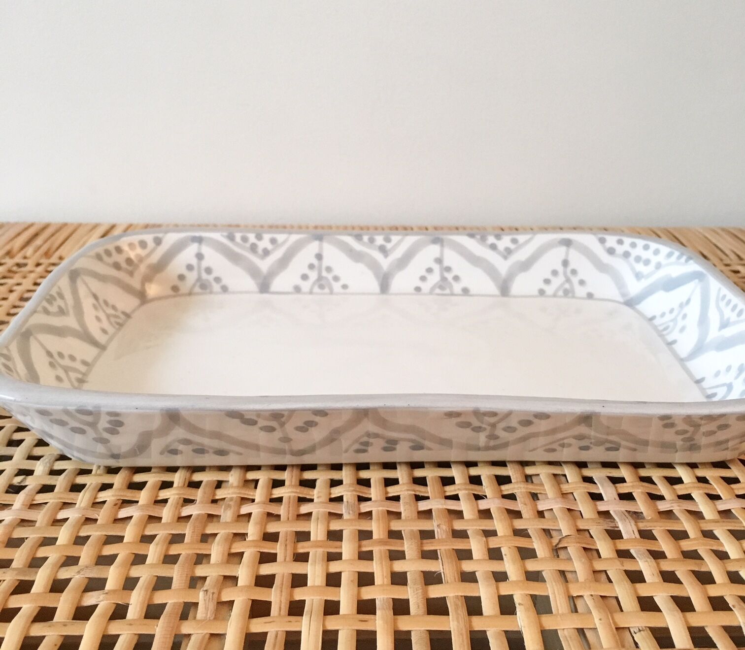Small serving dish in Moroccan ceramic