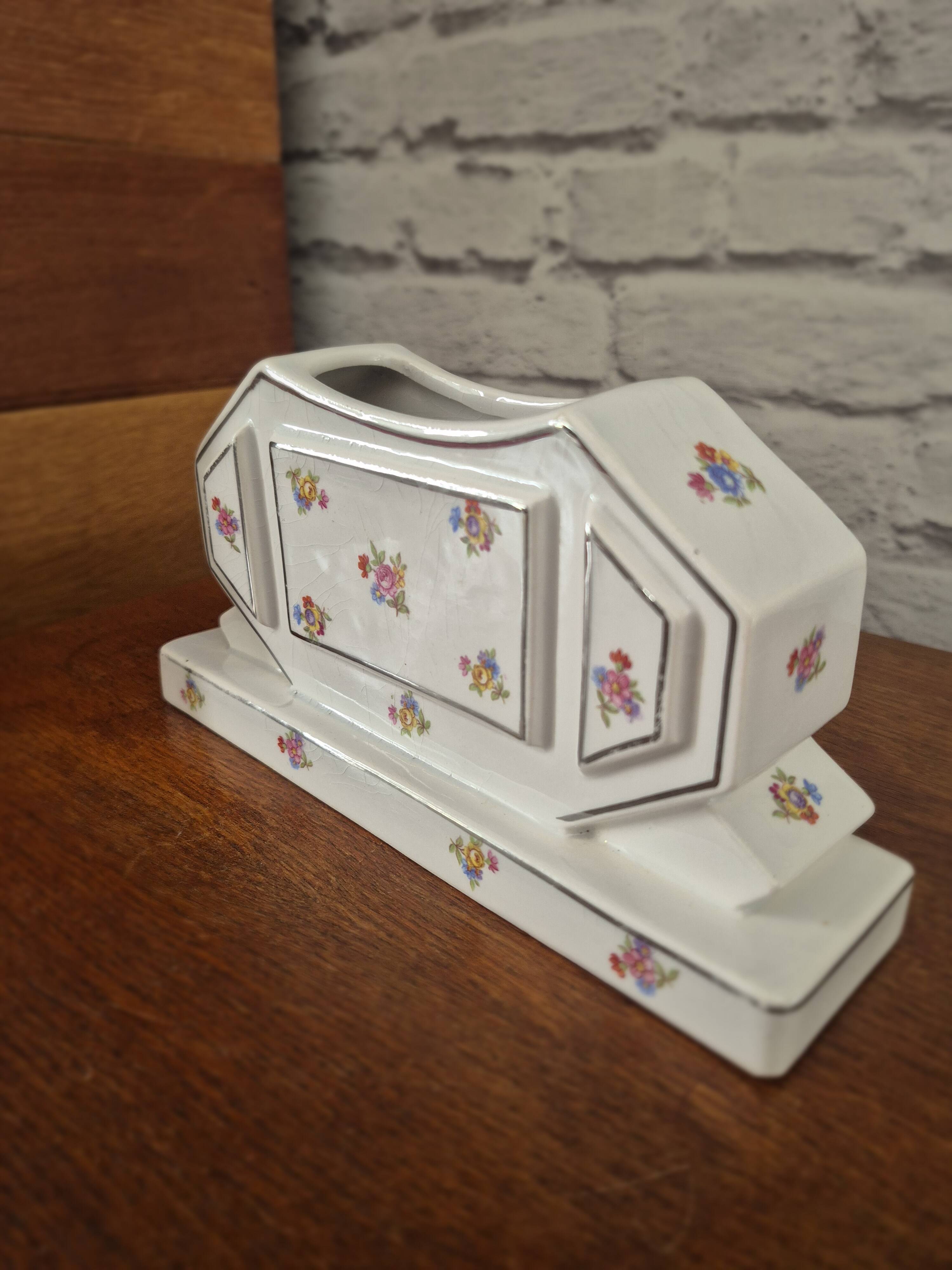 Vintage Art Deco Moulin des Loups Vase