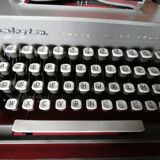 Remington brand typewriter travel riter deluxe