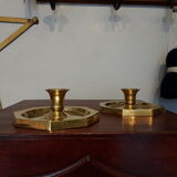 Paire de bougeoirs en laiton