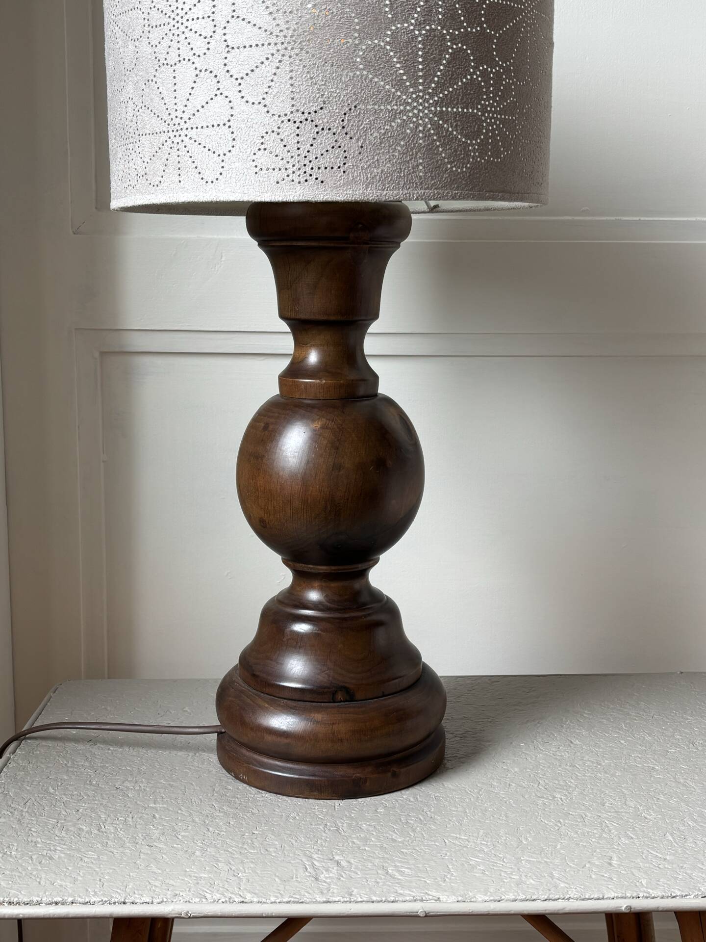 Lampe en bois tourné