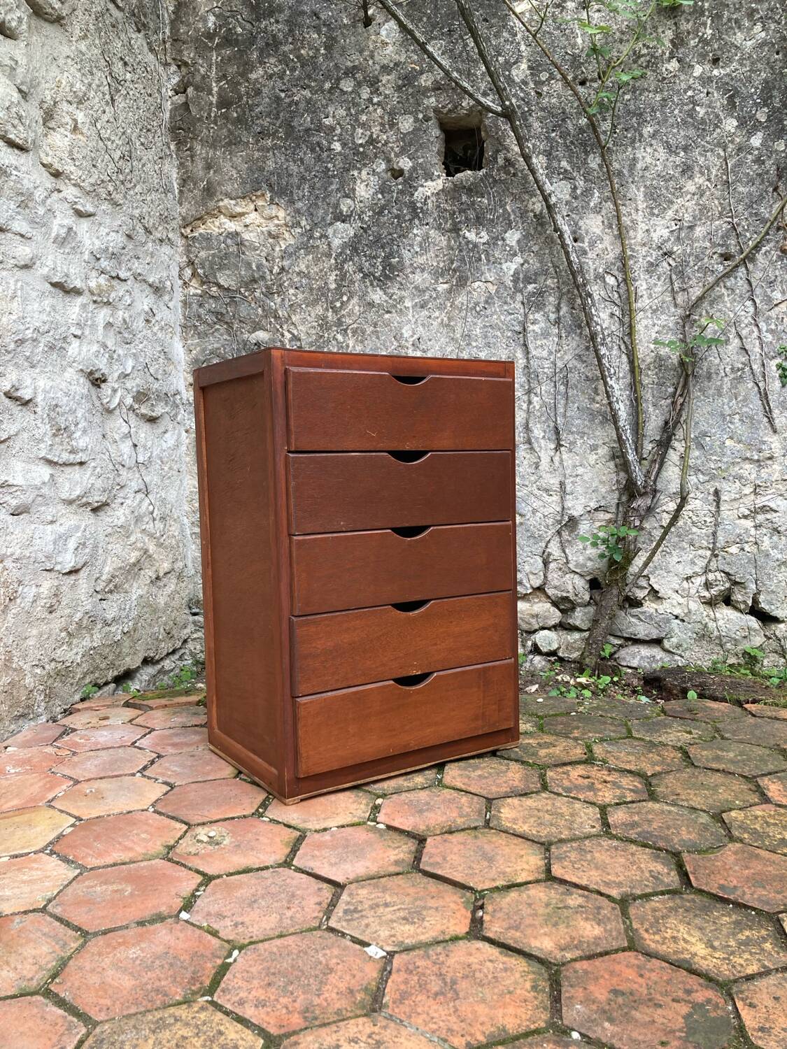 Vintage storage unit