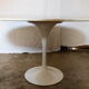 Table ovale dessus marbre pied tulipe des années 70