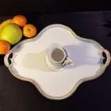 Set of 1 presentation tray and 1 saucepan
