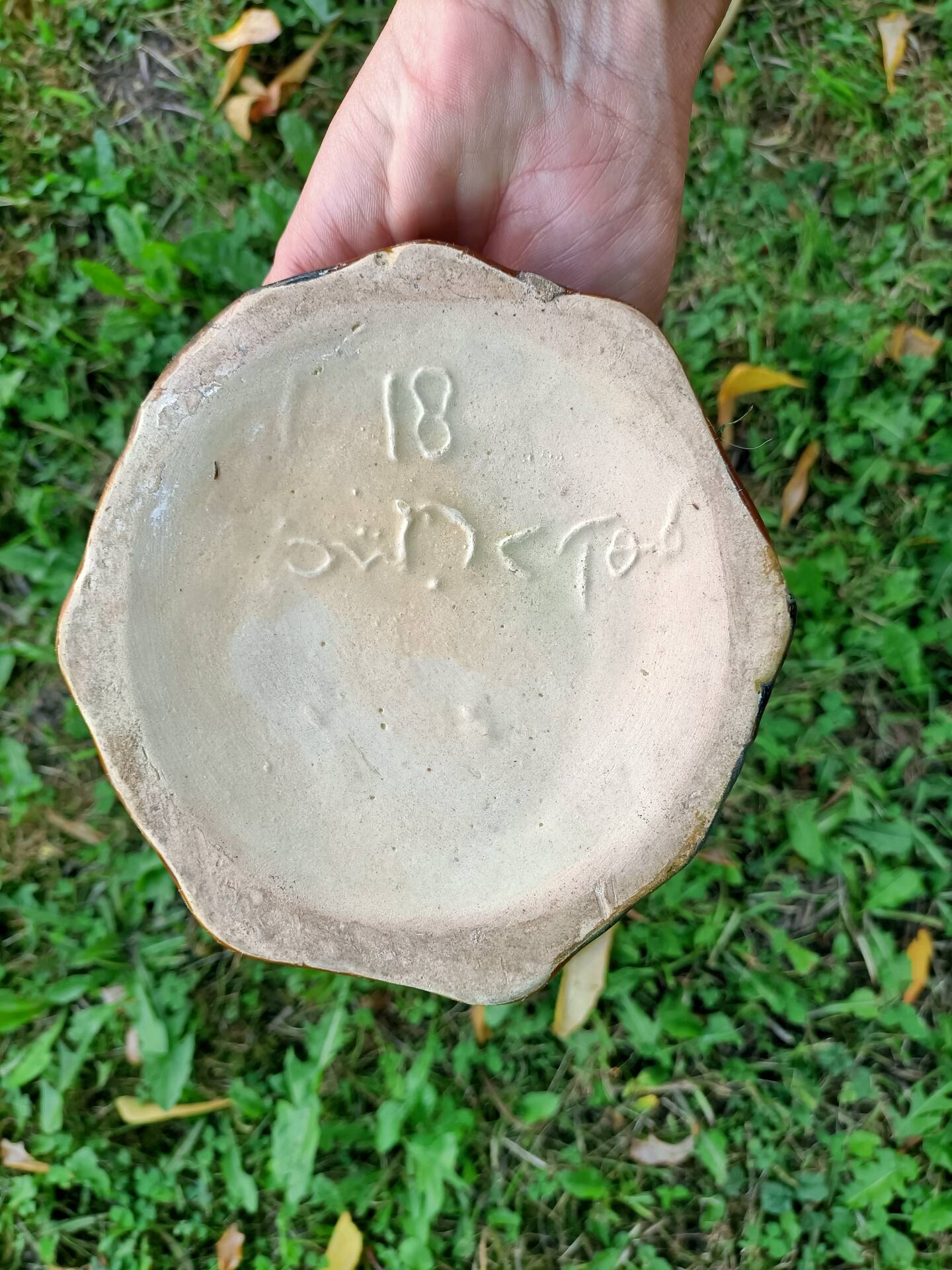Retro Grapevine Barbotine Vase